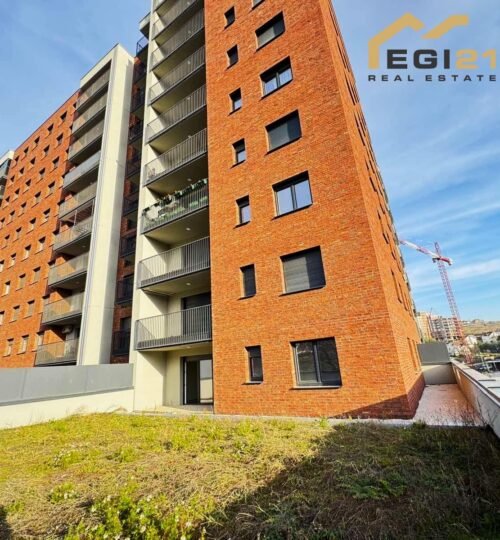 Banesë në SHITJE 121.27+126.45M², Prishtina e Re