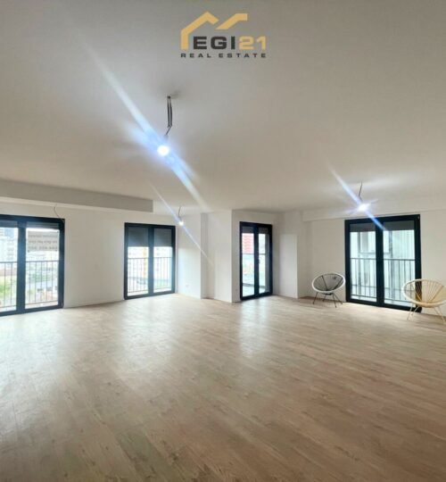 Banesë/ Zyre 130m² për QIRA, Lakrishte