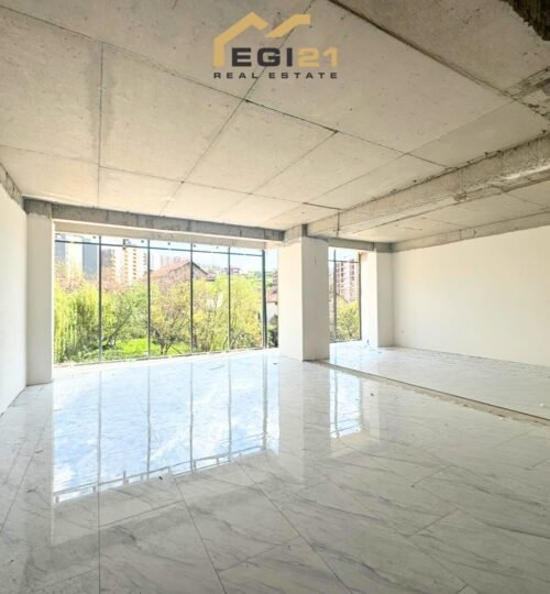 Lokal 176 m² për QIRA, rruga Muharrem Fejza