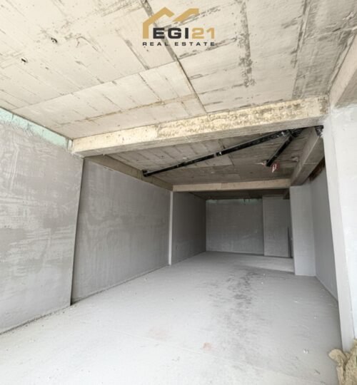 Lokal 84m² për SHITJE, Rruga C