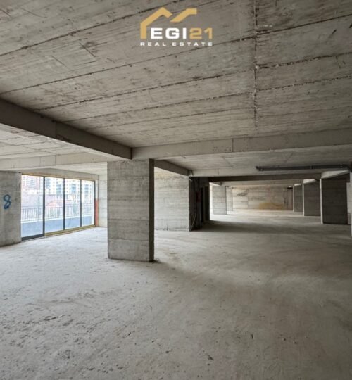 Lokal 500m² për QIRA, Rruga A